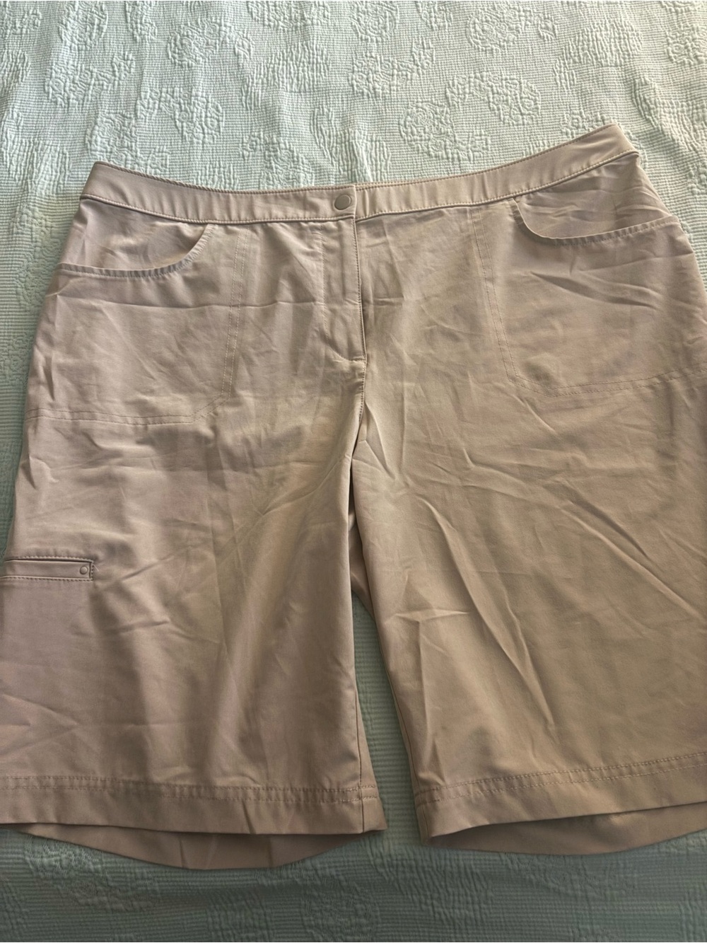 Chico's Weekends Light Taupe Shorts size 16.  Lightweight Bermuda